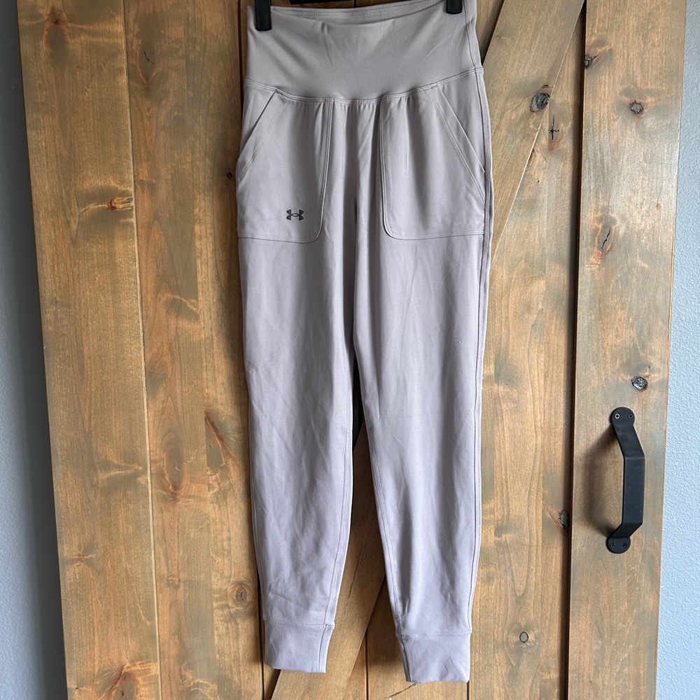 Under Armour Light Gray Fitted Pants